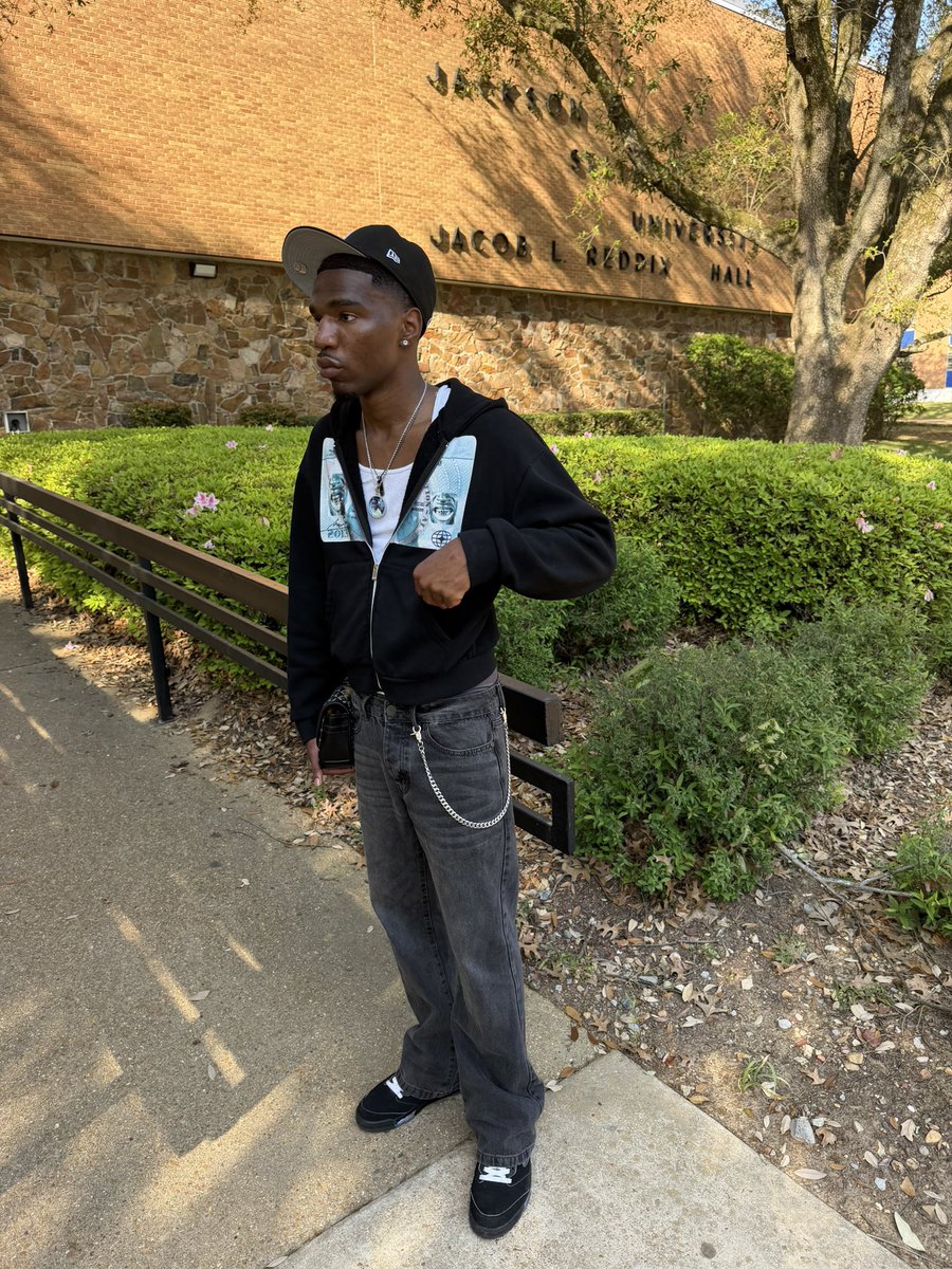 mr.rreckless tweet media