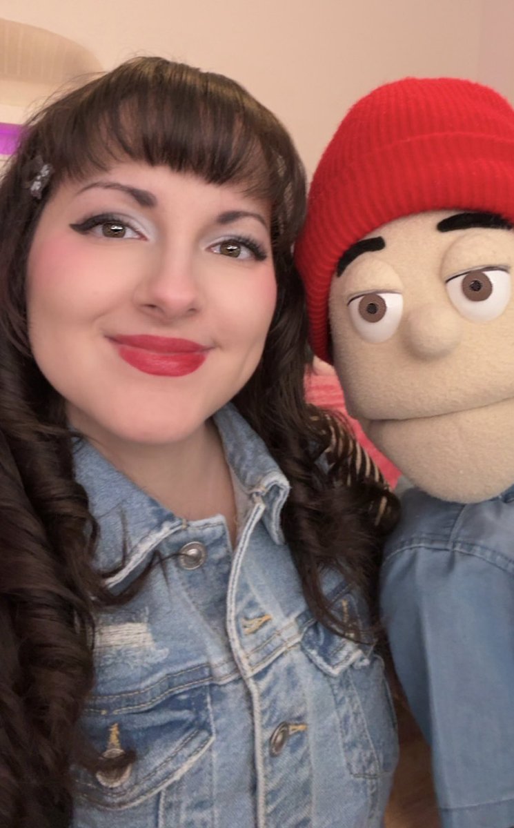 CaptainJen_E tweet media