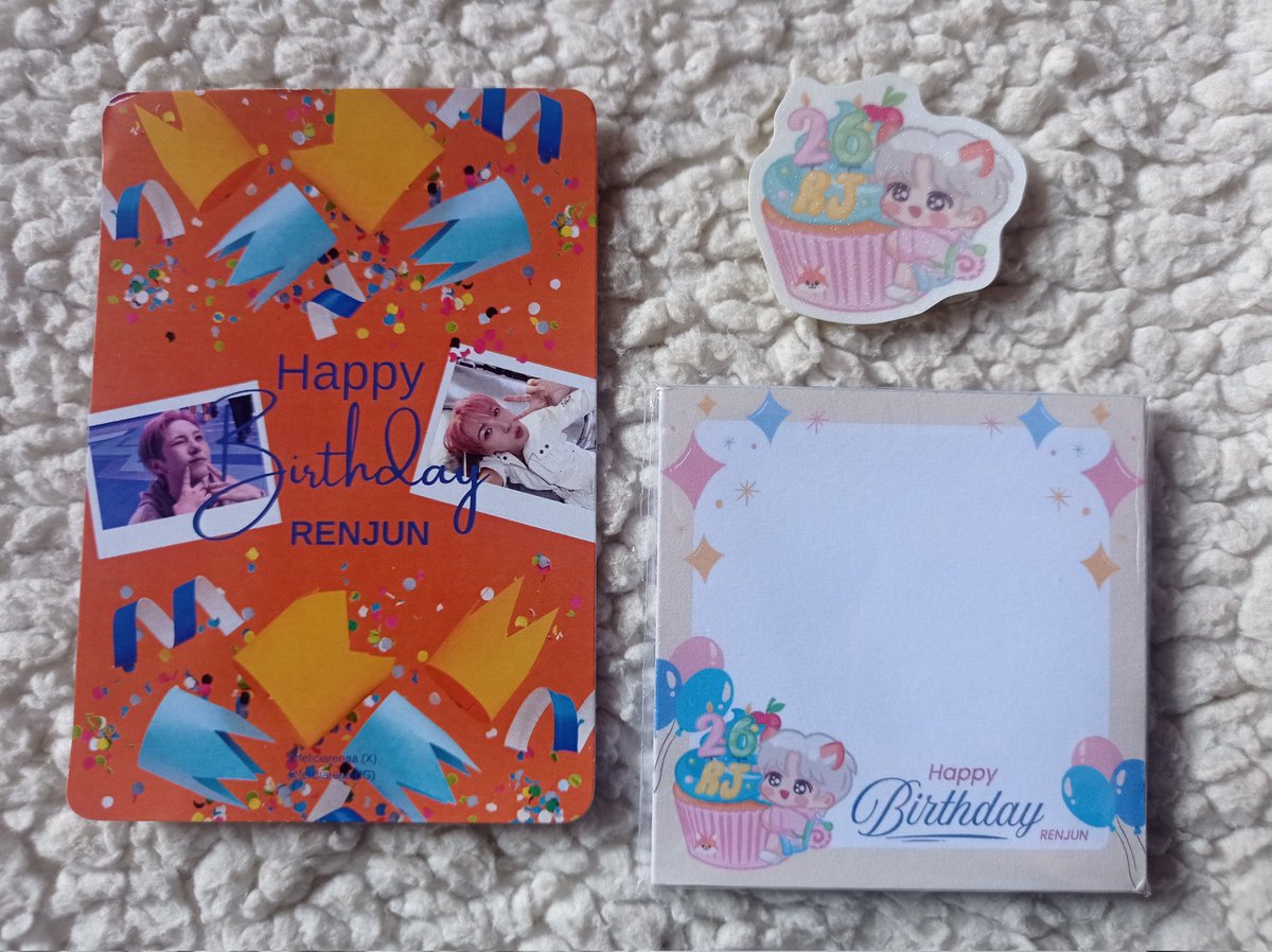 ini diaa freebies pertama yang aku dapet dari war co oren,, deg2annya ada bangett 😭🤏🏻
thank youu kaa <a href="/feliciarenaa/">Felicia Rena</a> 💕💕
