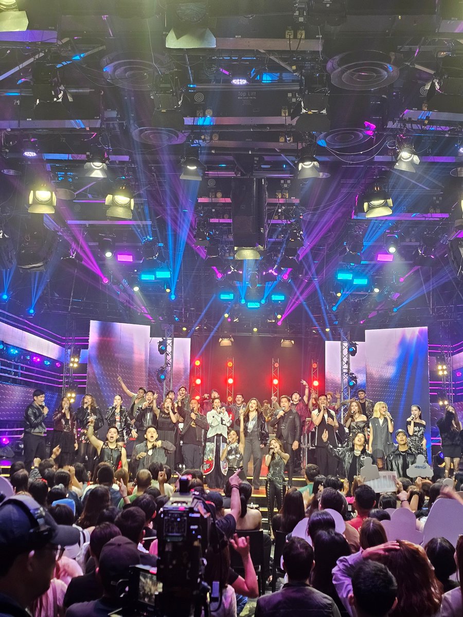 ASAPOfficial's tweet image. Seated for these fire performances by our very own OA at laban na laban na concert experience only here sa ASAP! 

#ASAPpalaban