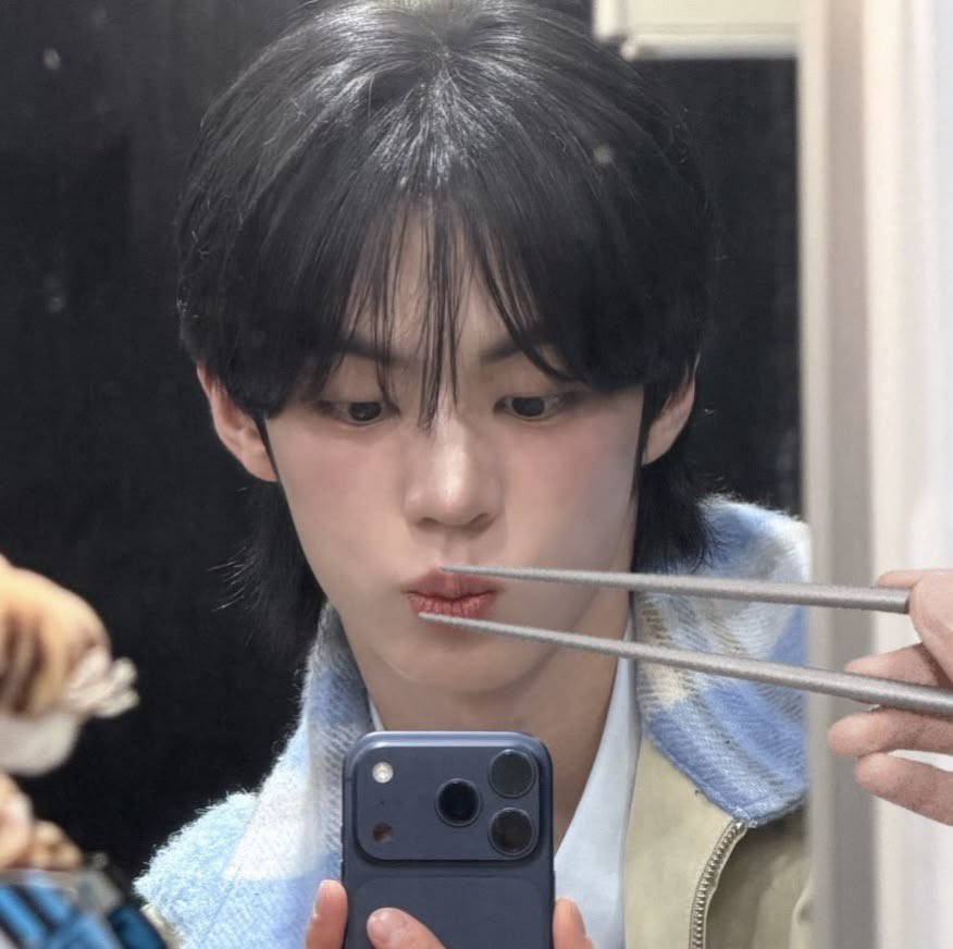웅앵.ᐟ tweet media