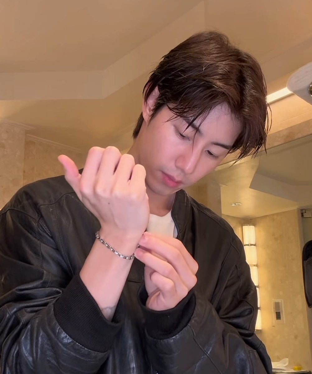 🐰𝘼𝙤𝙢𝙢𝙮𝙣𝙣💜 tweet media