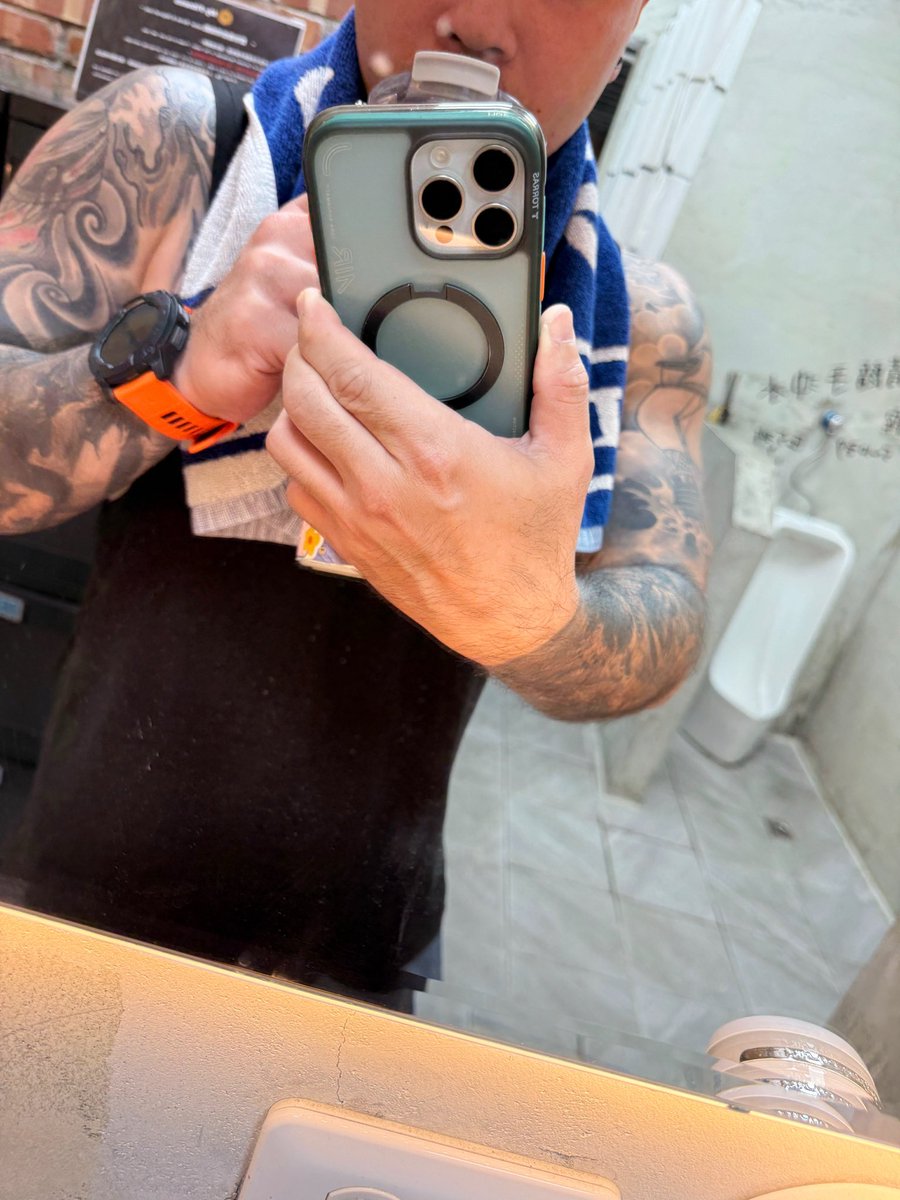 貳參參零 tweet media