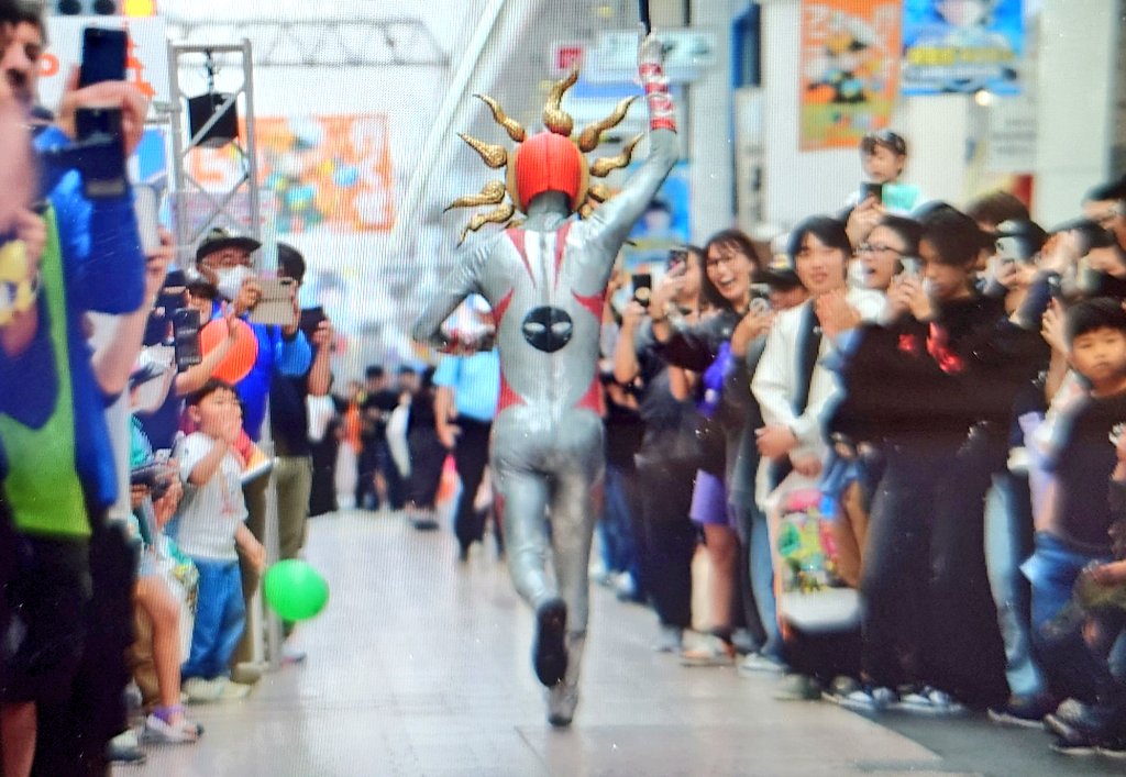 ハチコ tweet media