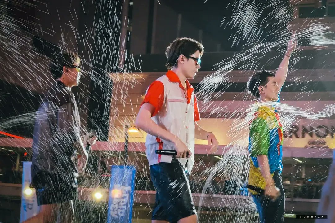 formrxx's tweet image. สงกรานต์ 4 ปีกับ #TRINITY_TNT 💕