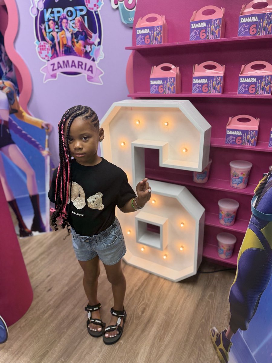 ayri🩰 tweet media