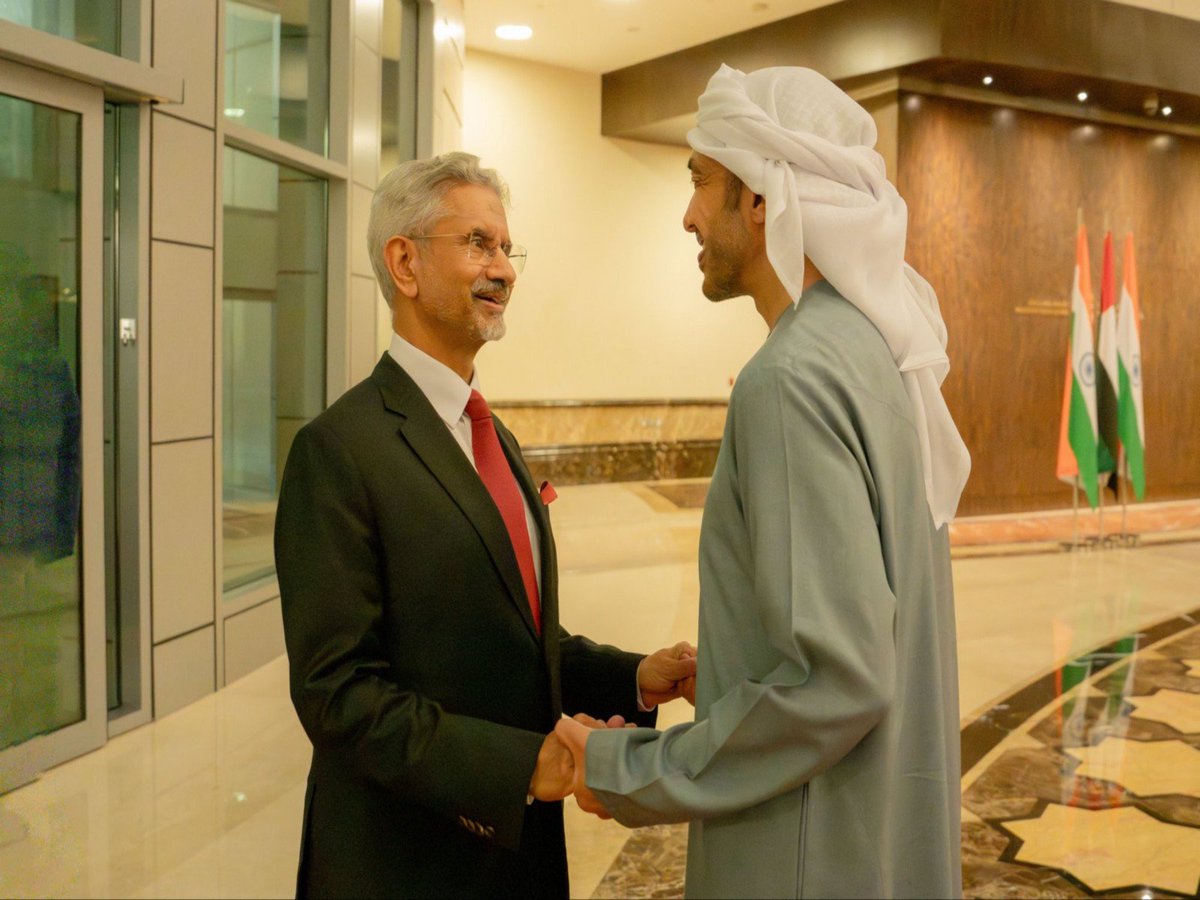 ani_digital's tweet image. Jaishankar thanks UAE counterpart for ensuring Indians' safety, reviews regional developments

Read @ANI Story | 
aninews.in/news/world/mid…

#Jaishankar #UAE #visit
