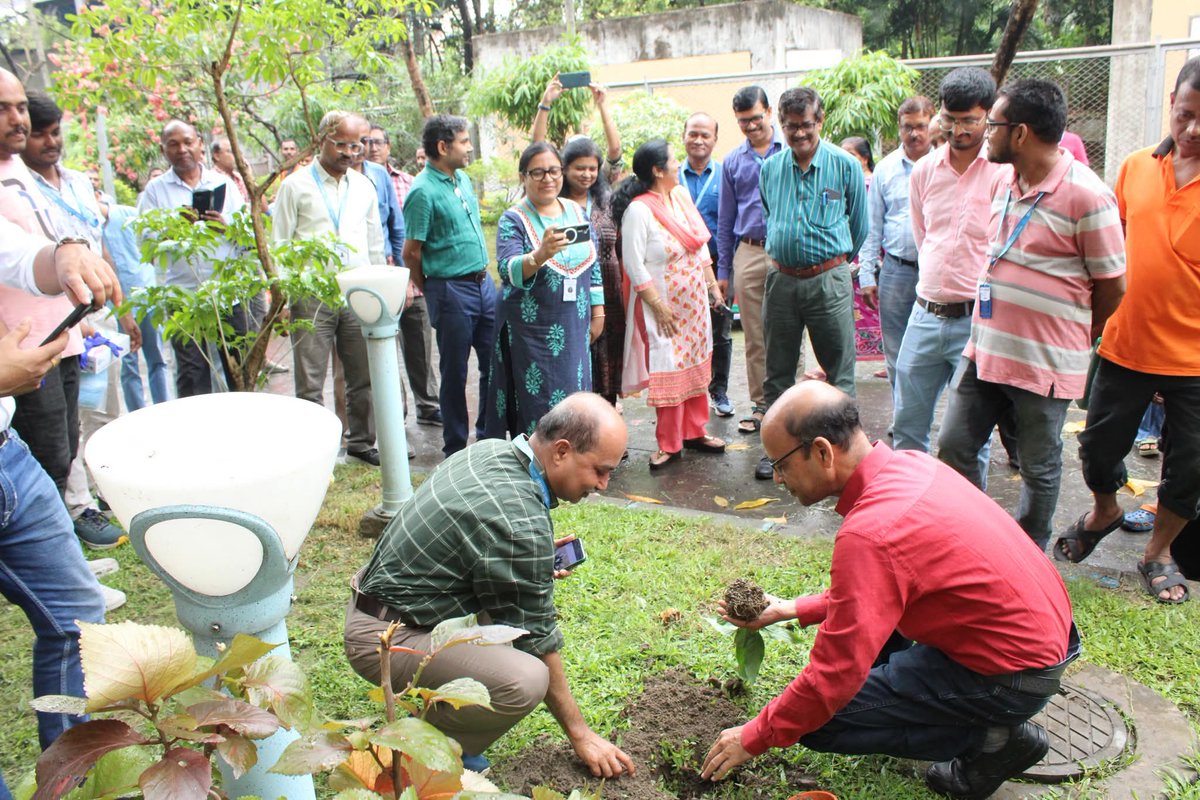 ICMRNIRBI's tweet photo. On 09.04.2026, glimpses from Shramdaan Activity
ICMR–NIRBI team united for plantation & cleanliness drives under Swachhta Pakhwada 2026, promoting a clean, green, and sustainable campus.
#SwachhtaPakhwada2026 #ShramdanActivity #CleanIndia #ICMR4NewIndia #WeAreICMR https://t.co/14x5Nq0bBJ