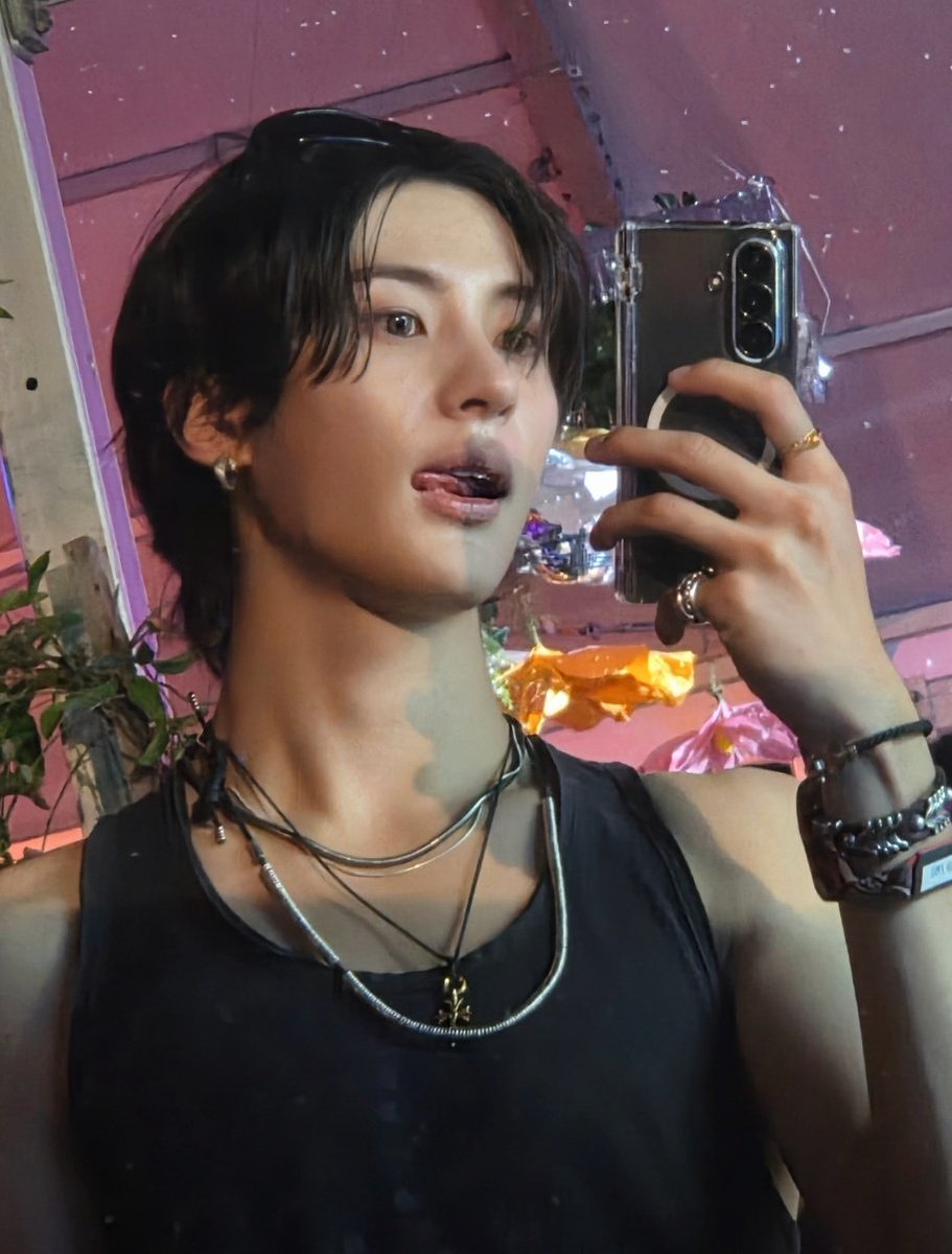 น้องมิกุ 🐽🐖💨🍮 tweet media