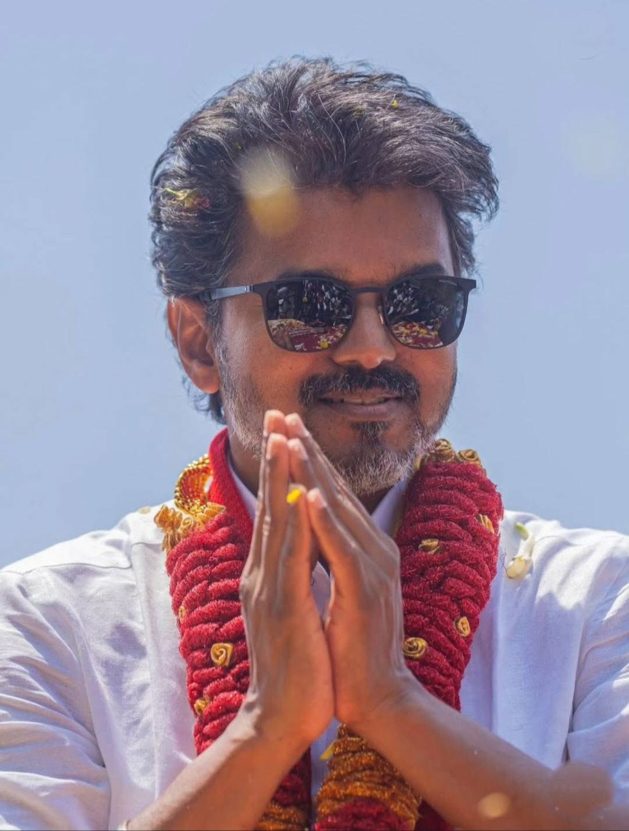 Sanmugapriya51's tweet image. இந்த மனிதர் 
அரசியலுக்கு வரவில்லை என்றால் நீங்கள் யாருக்கு உங்கள் ஓட்டு போட்டு இருப்பிங்க?

#VOTE for #WHISTLE #TVKFORTN #VoteForTVK #தமிழகவெற்றிக்கழகம்‌ 

@TVKVijayHQ