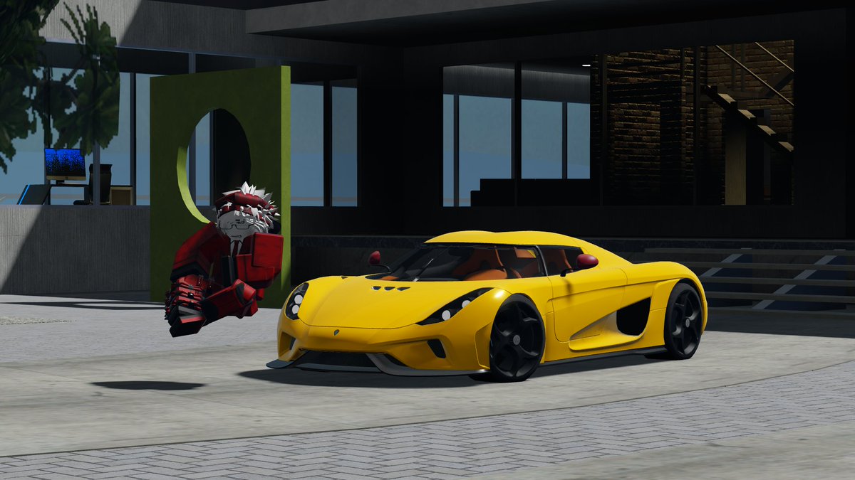 NezumiRC's tweet photo. Lucas and his beautiful Koenigsegg Regera 💛💛💛 https://t.co/Mqjk1u2xWo