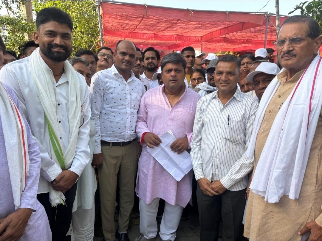 🚨 शिक्षकों की आग🔥 RESTA की मांगें सांसद तक पहुचीं! 🚨
महत्वपूर्ण खबर राजस्थान के सभी शिक्षकों के लिए!
शिक्षक संघ RESTA की तरफ से प्रदेश महामंत्री नवल सिंह मीणा जी के नेतृत्व में झालावाड़ से सांसद <a href="/DushyantDholpur/">Dushyant Singh</a> जी को शिक्षकों की सभी महत्वपूर्ण मांगों का ज्ञापन सौंपा गया।