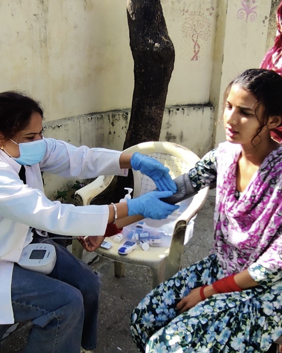 smilefoundation's tweet image. Smile Foundation recently organized an IEC (Information, Education and Communication) session on anemia at Premnagar Basti, Jaipur, along with an anemia screening drive for the community. The session focused on creating awareness about the causes, symptoms, prevention and