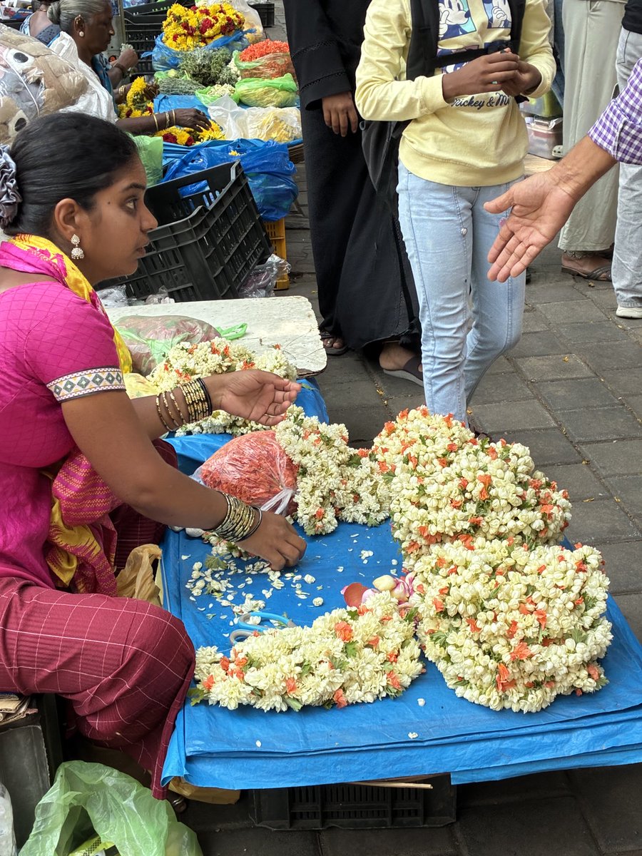 shrabanmegh's tweet image. A flower market is a kaleidoscope in bloom, where every petal whispers the morning’s grace... #Malleshwaram