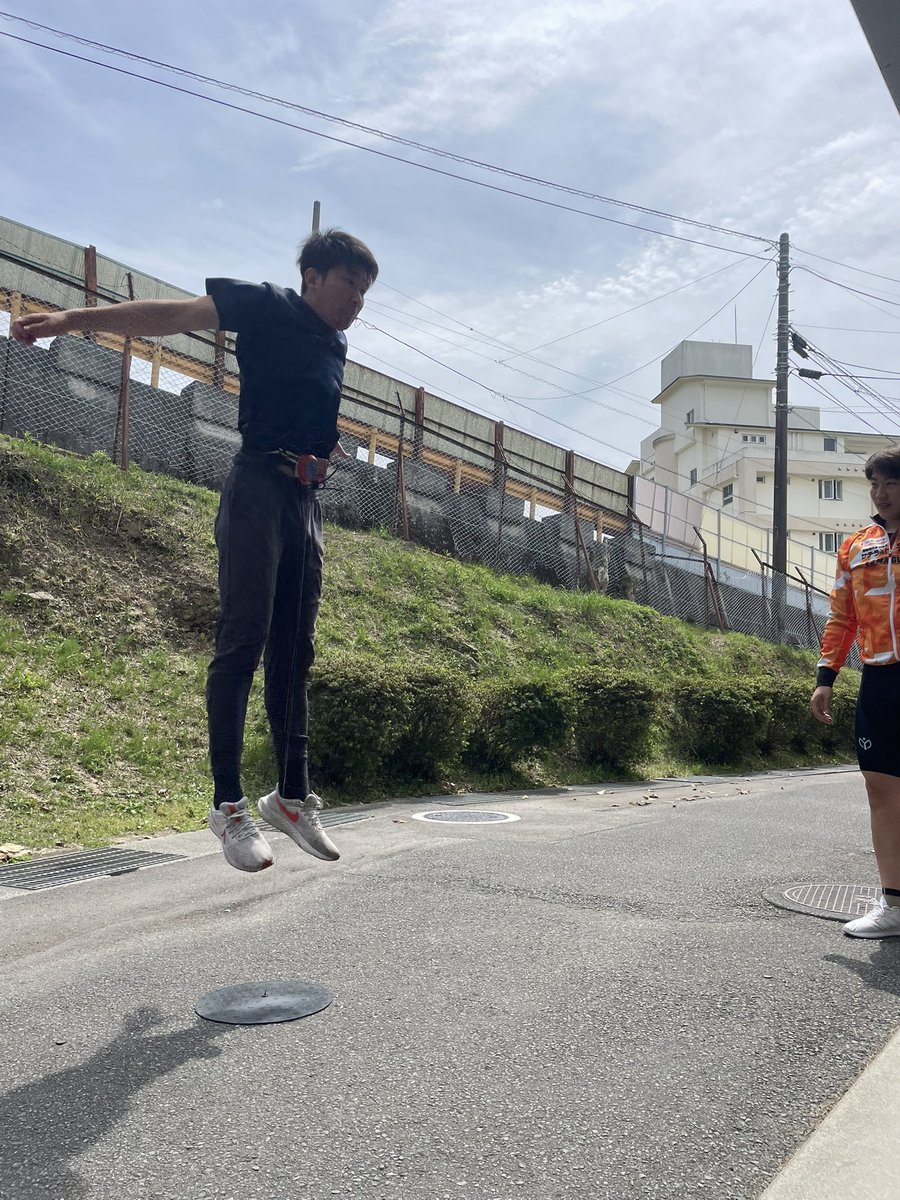 YKeirin's tweet photo. 4月12日　「目指せ競輪選手~集まれアスリート!~」
防府競輪開催終了後に2名の方が参加し、適正試験の種目をやってもらい、2人とも頑張ってました！
競輪選手を目指してみたい方ご連絡ください🫰

#防府　#防府競輪　#競輪選手　#アスリート　#試験 https://t.co/0laPfQ5P86