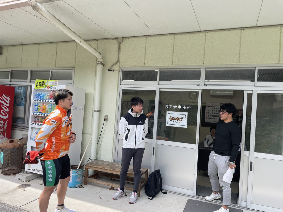 YKeirin's tweet photo. 4月12日　「目指せ競輪選手~集まれアスリート!~」
防府競輪開催終了後に2名の方が参加し、適正試験の種目をやってもらい、2人とも頑張ってました！
競輪選手を目指してみたい方ご連絡ください🫰

#防府　#防府競輪　#競輪選手　#アスリート　#試験 https://t.co/0laPfQ5P86
