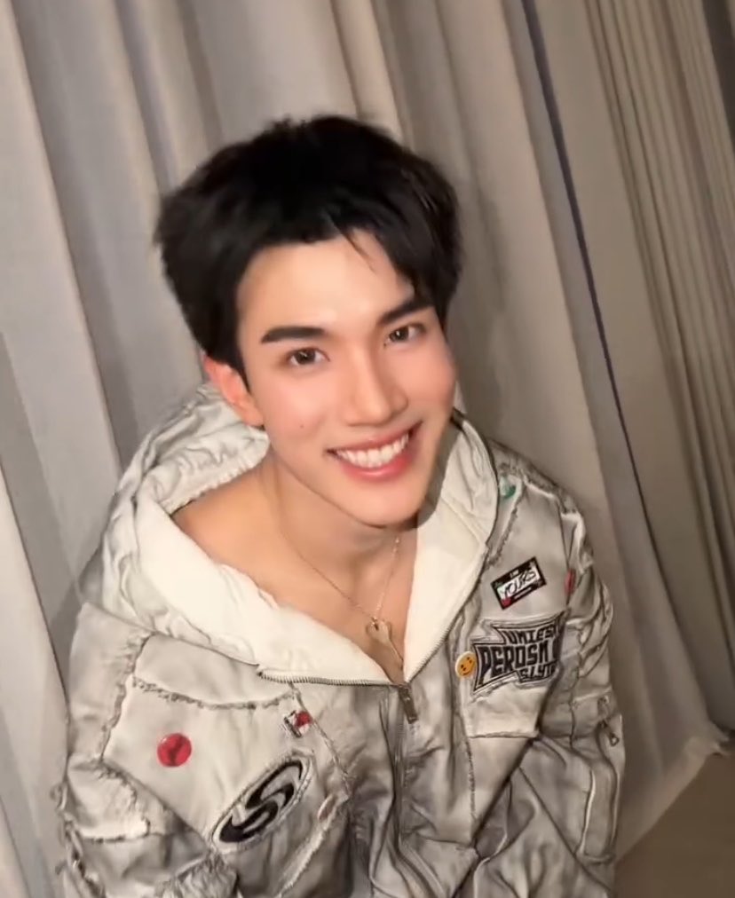 imyourtoerx's tweet image. ช้อตนี้ อยากบอกว่าเธอนั้นสวย like a ดารา ตาเธอก็โต I've never seen before จริงๆเลยน้องโฟ้ดㅠㅠㅠ🥺🤲🏻💝🩷💖💘💓

FOURTH NEW SINGLE RELEASES
#EverySingleDayFOURTHmv
#EverySingleDay_Challenge