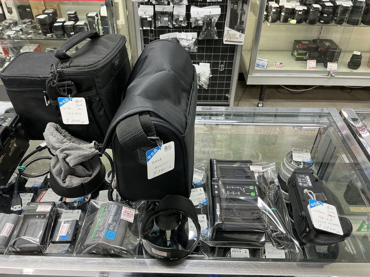 こ*ん様 名049 カメラ 5点 まとめ売り 掘り出し物が見つかるかも！ お宝カメラ・レンズがズラリ「第16回