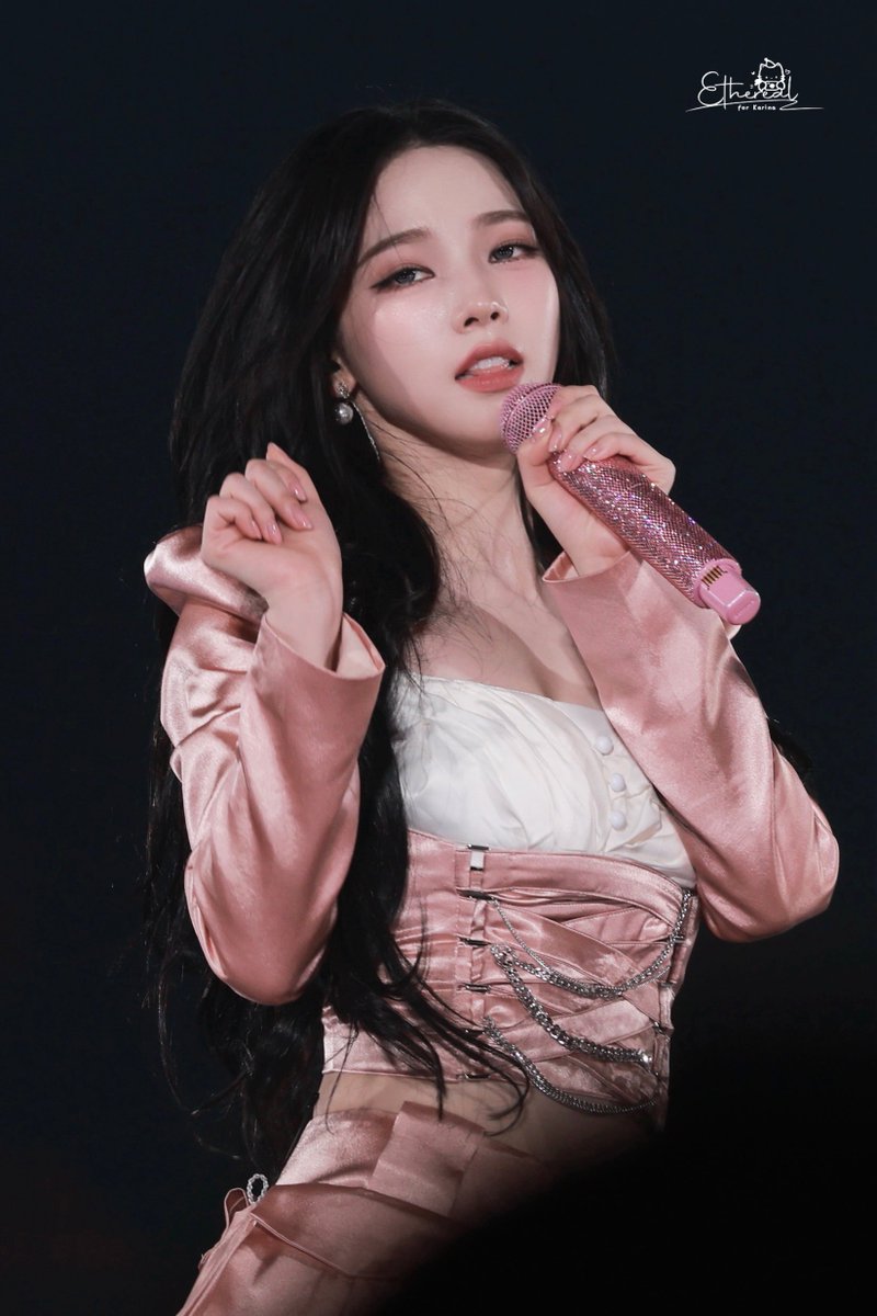 Ethereal_0411's tweet image. 260411 
aespa LIVE TOUR – SYNK : aeXIS LINE in Osaka

#aespa #에스파  
#KARINA #카리나 #カリナ