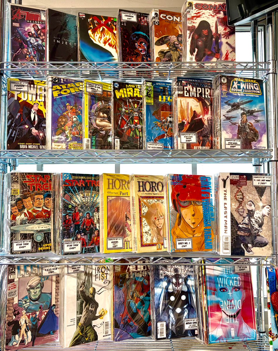 StMarksComicsNY's tweet image. New sets, new display! Hundreds of full stories packed and ready to go! 

#stmarkscomics #industrycity #shoplocal #smallbusiness #brooklyn #nyc #thingstodoinnyc #comics #marvel #dc #indie #starwars #startrek #ythelastman #nova #ironfist #fullsets #illustration #comicbooks #books