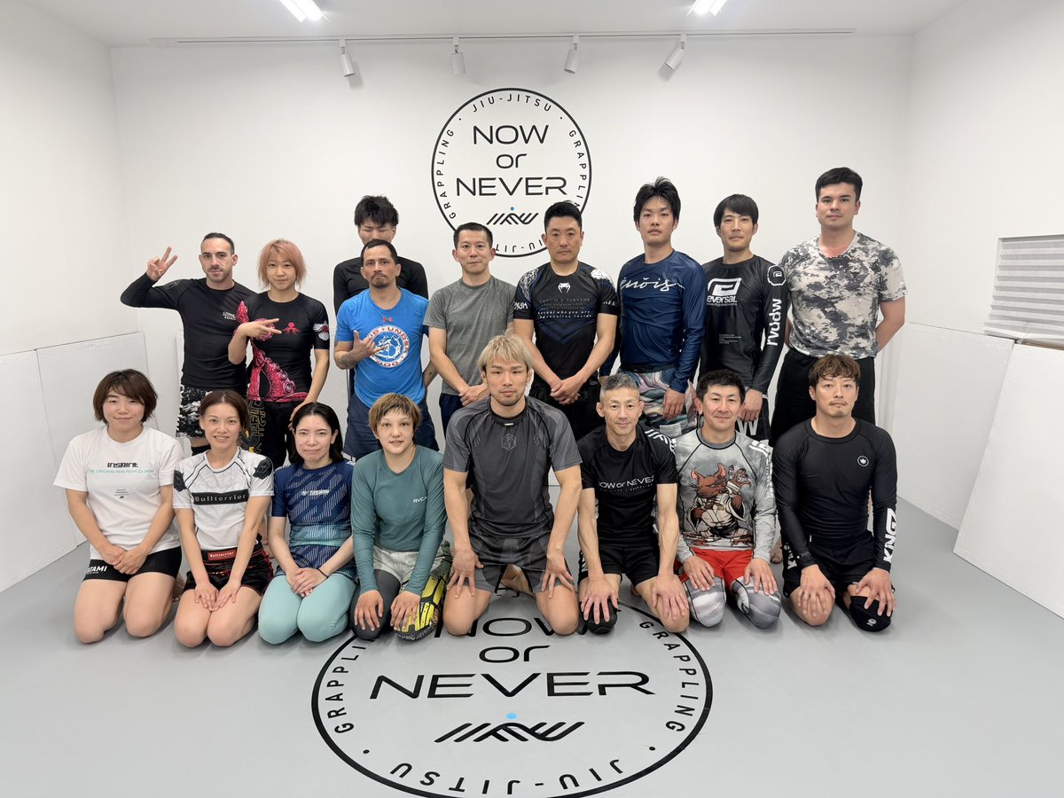 sugitaka0613's tweet photo. 泉さん @Takeshi_Izumi46 レスリングクラス🤼

今日も朝から沢山の会員さんにお集まり頂きました。

泉さん来月試合です。みんなで応援してます。頑張って下さい‼️

https://t.co/El75EUsZxP https://t.co/XqaXPCAEyS