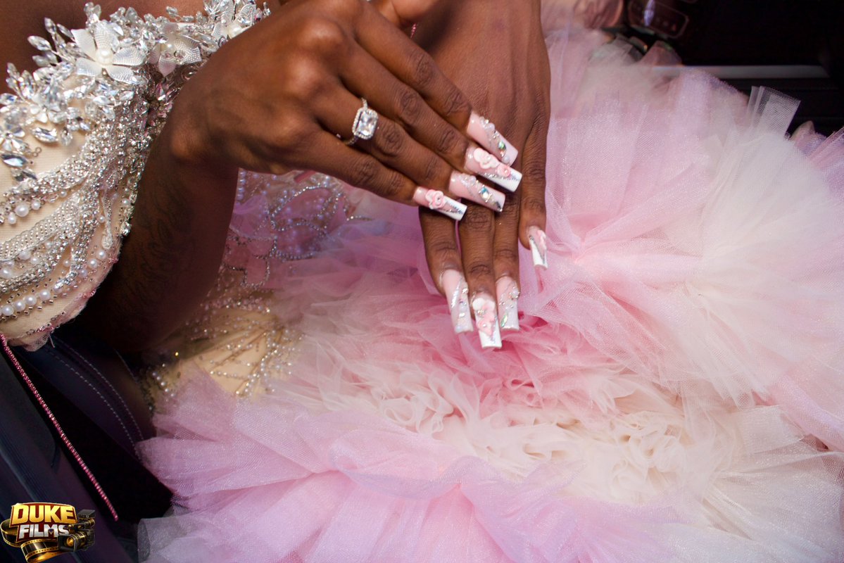 MRLIVESHITONLY📸🔥 tweet media