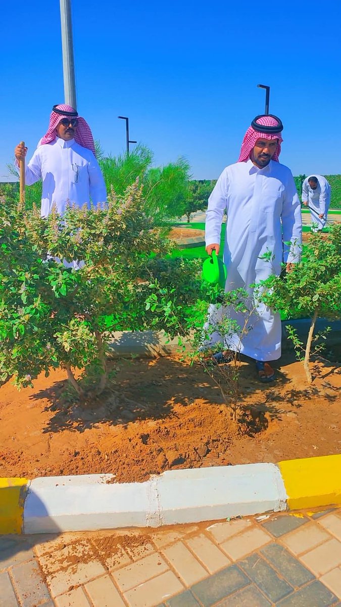 aldaheriyah's tweet photo. وشهدت المبادرة مشاركة فاعلة من المتطوعين..

يأتي ذلك تأكيدًا على أهمية العمل المجتمعي والتكامل بين الجهات المختلفة لتحقيق بيئة مستدامة وخضراء . https://t.co/i2hKBpEUSa