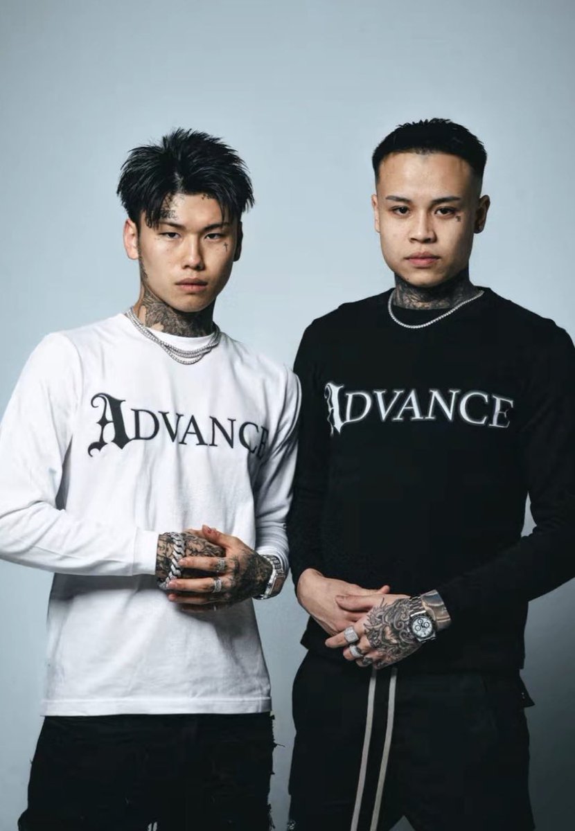 バニホ tweet media