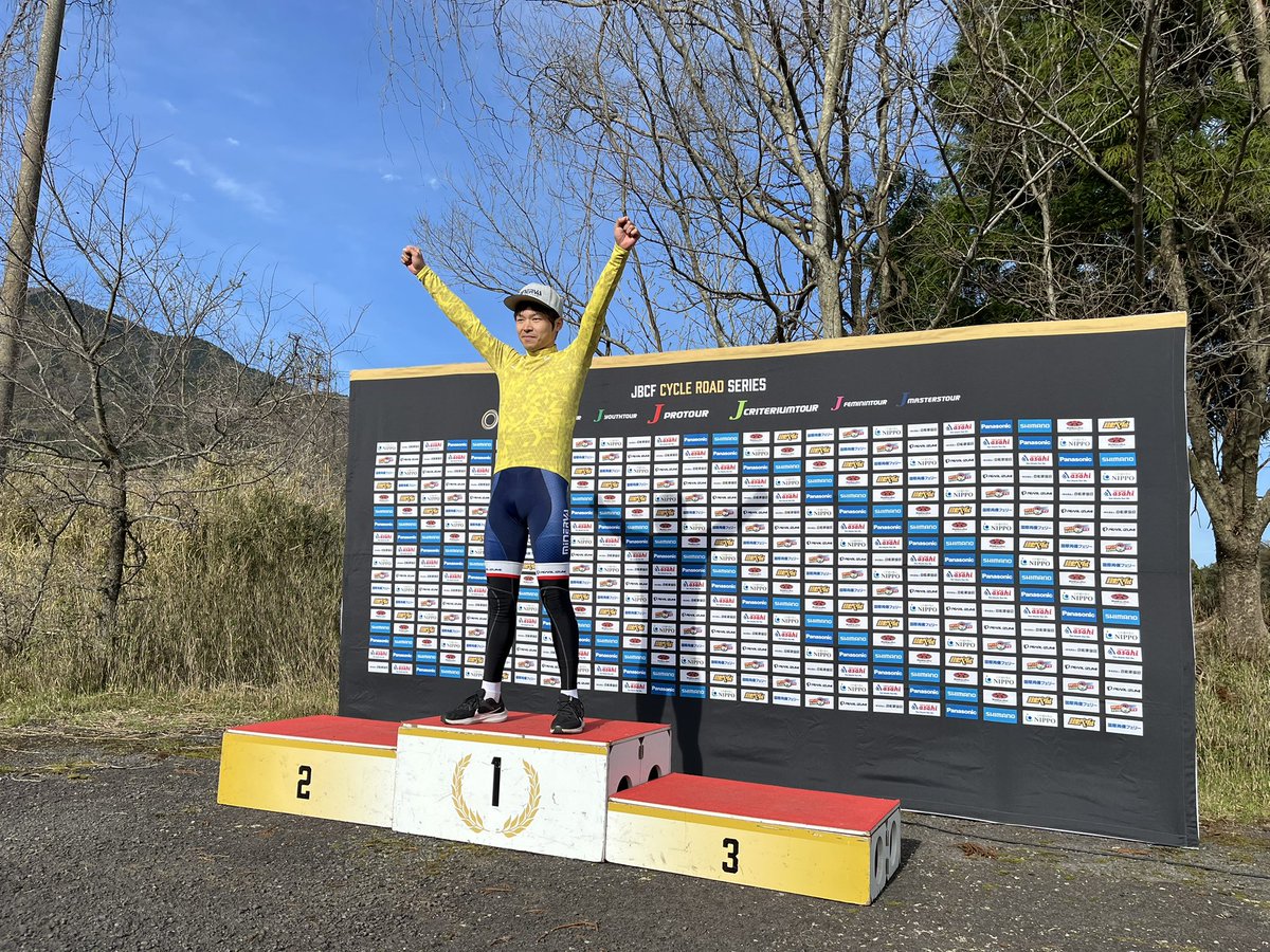 JBCF_official's tweet photo. 伊吹山ドライブウェイヒルクライム

新ヒルクライムリーダー、新エリートリーダーが誕生 https://t.co/yrIglIuP26