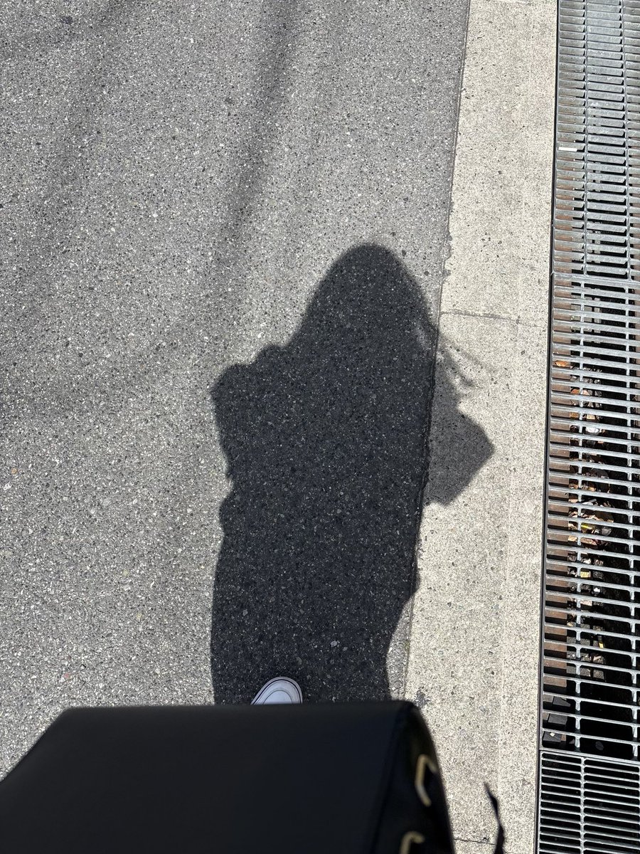 こなつ tweet media