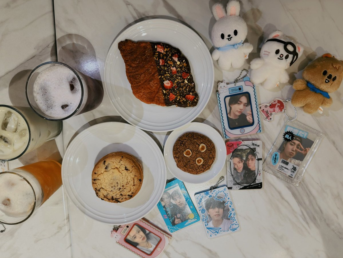 비앙쓰 🐱 tweet media