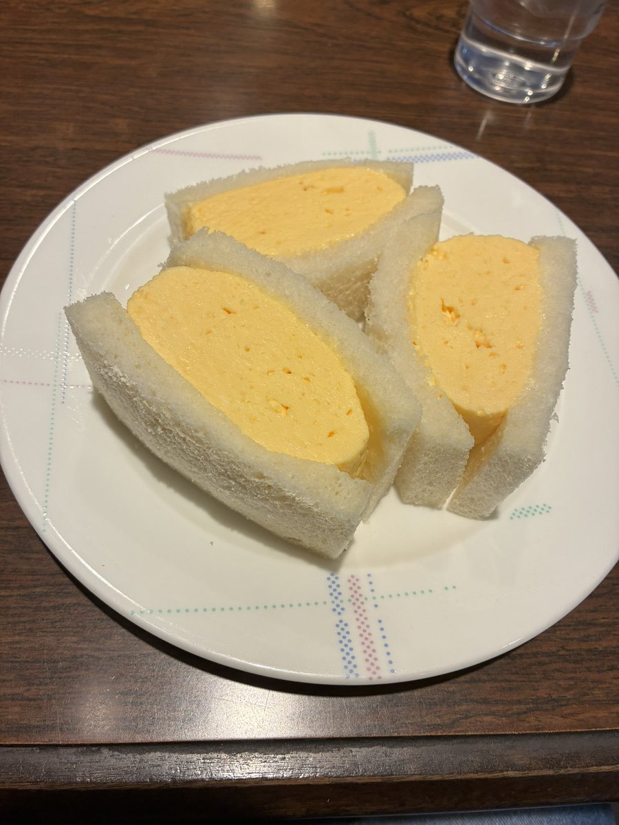 koi_daigo's tweet photo. 水曜日
大阪でモーニングして映画
大阪久々すぎて田舎者はくるくるマップ動かしてた
無事にゾンビィになってきた
#ゾンビランドサガ https://t.co/N7Exbnj1W9