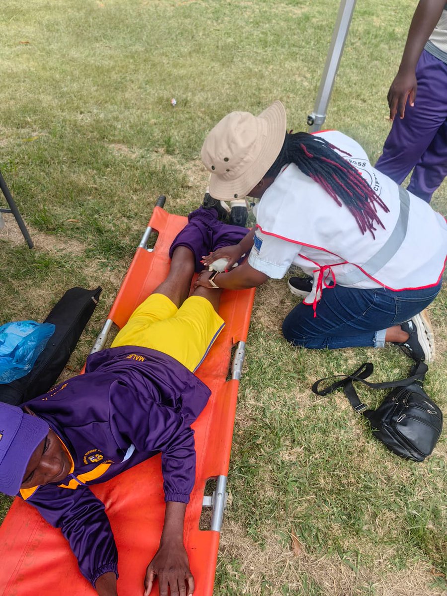 ZrcsRed's tweet image. First Aid Saves Lives!!
Our team in action during the Zimbabwe Teachers Colleges Sports Association (ZITCOSA) games..
#FirstAid