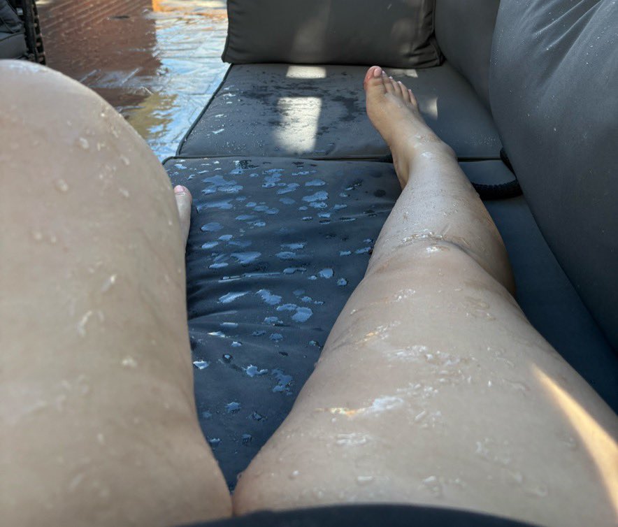 bunniiAngel tweet media