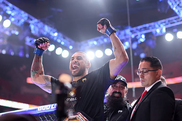 UFConPolymarket's tweet image. Vintage UFC card tonight, so much action. Here's a quick recap of the biggest moments:

- Polymarket user makes $250,000 (+50,000%) off yet another scoring error in the Padilla vs. Mederos fight
- Cub Swanson retires in the cage after scoring a RD1 TKO victory
- Josh Hokit and