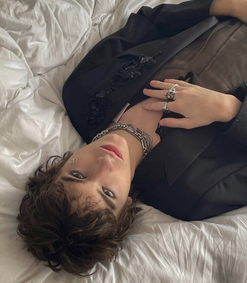 ㅤㅤㅤ
ㅤㅤㅤ #𝐕𝐎𝐋𝐓𝐔𝐑𝐈𝓜𝖆𝖘𝖖𝖚𝖊𝖗𝖆𝖉𝖊𝓑𝖆𝖑𝖑