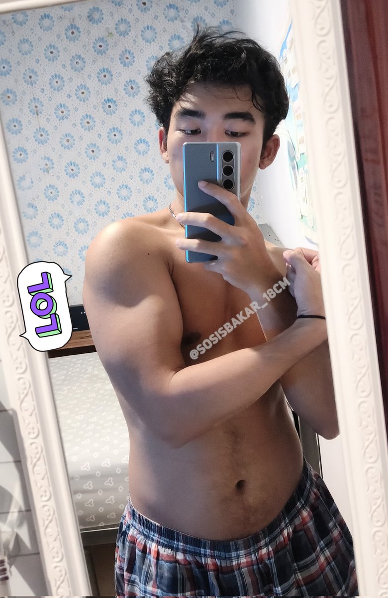 𝐆𝐋𝐎𝐎𝐌𝐘𝐁𝐎𝐈𝐈 ☁️ tweet media