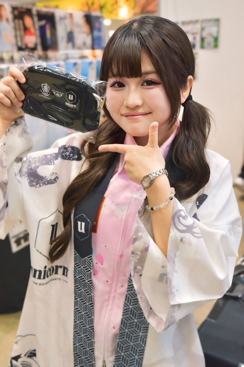 今日もDYNASTYとunicornブースは賑わってた☺️ unicornブースでコラボ