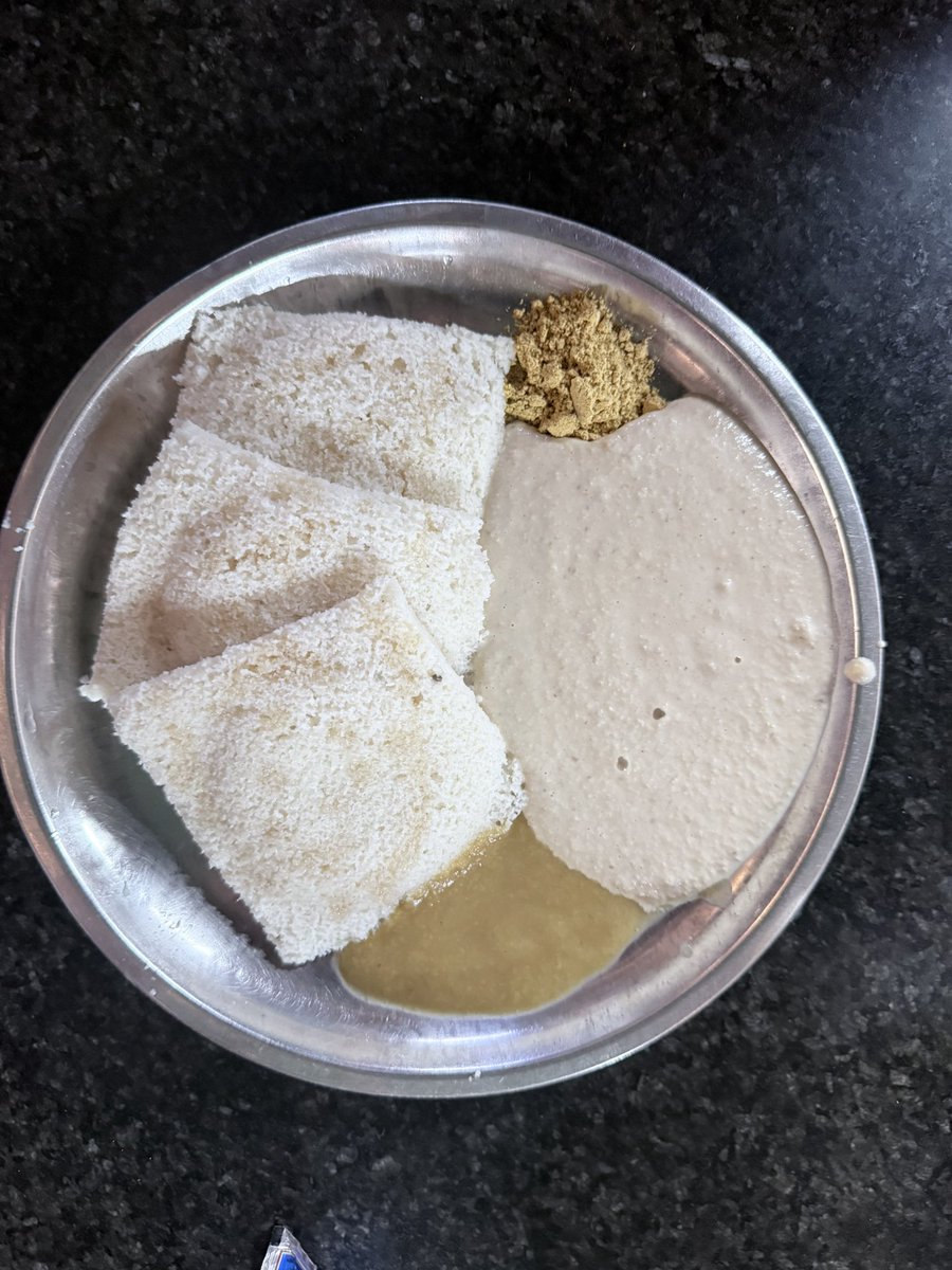 iamKavithaRao's tweet image. కొండమీద అమ్మవారు
కొండకింద పాక ఇడ్లీ…

#Vijayawada