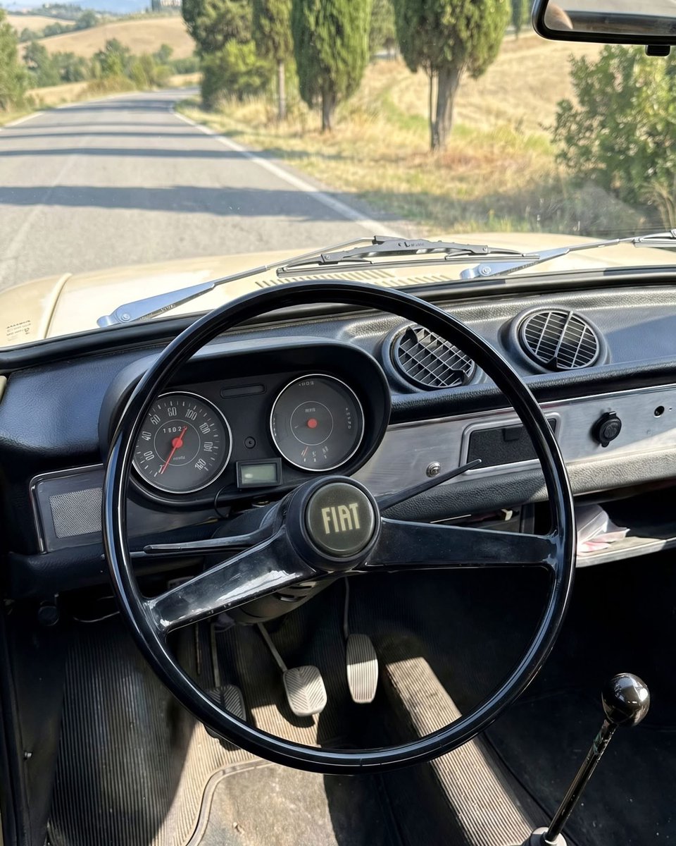 Nicolas ne pouvait plus payer, il est donc parti tweet media