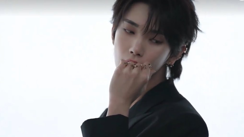 eru (ฬ์) tweet media