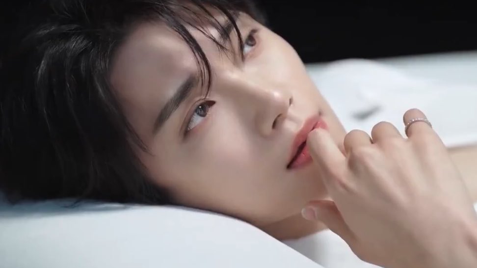 eru (ฬ์) tweet media