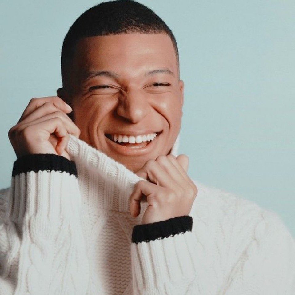 internet baby tweet media