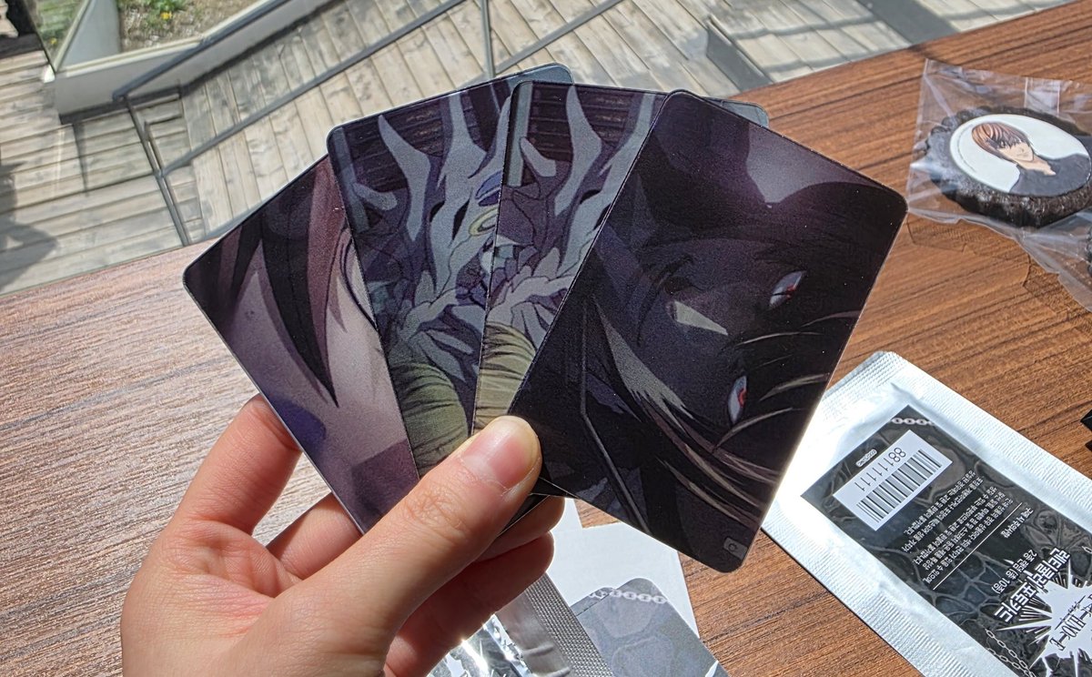 Loop__lo's tweet photo. #데스노트 #DEATHNOTE #콜라보카페 #투니크 https://t.co/qBn3WFIsb2