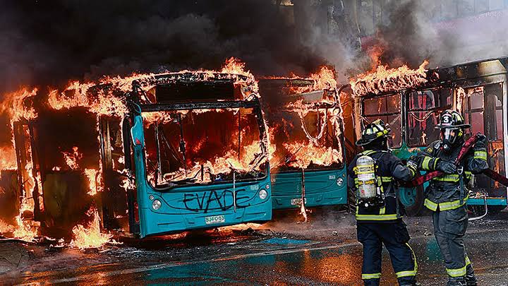 🇨🇱 todos los comunistas son bastardxs!! tweet media