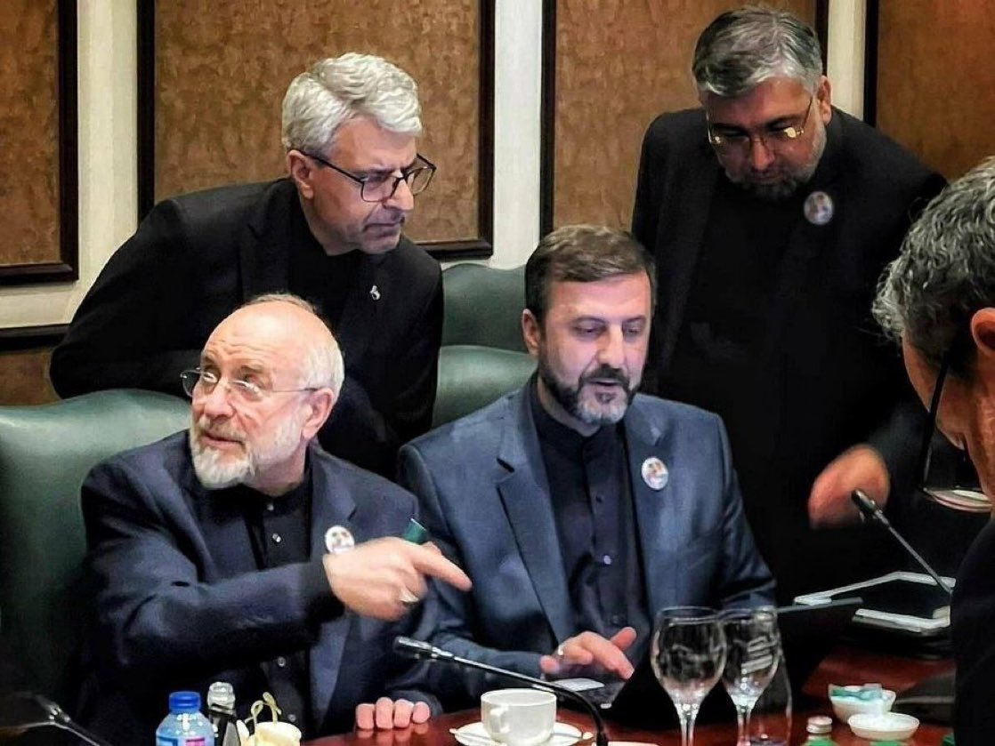 chaudhry_khaula's tweet photo. ایران نے امریک�� کو آبنائے ہرمز کا کنٹرول مانگنے پر Absolutely Not کہ دیا۔۔۔

یہ ہیں شیر کے بچے، اللہ انکی حفاظت کریں۔ آمین https://t.co/c2czqGBmmD