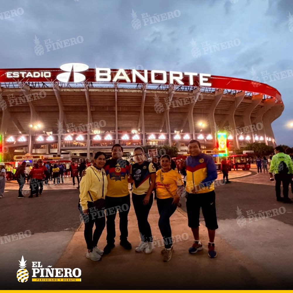 ELPINERO's tweet image. #FOTOREPORTE 🆕📸Ellas y ellos son los #tuxtepecanos que ya estrenaron la remodelación del Estadio Azteca (Banorte) para vivir la pasión del Clásico Joven: Cruz Azul vs América.

➡️ Así posaron para la lente de El Piñero Periodismo y Debate.

➡️ El inmueble luce renovado de cara