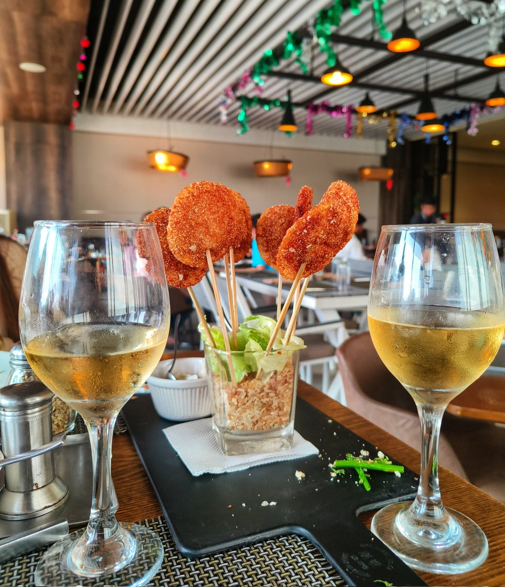 Professor tweet media