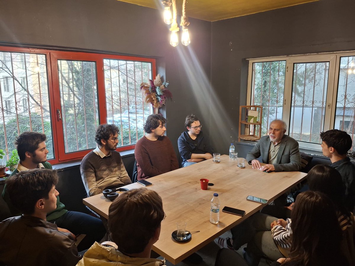 au_asat's tweet photo. Merhabalar🙌

Geçtiğimiz cuma, hazırlık ve dil bölümü öğrencileri ile buluşmamızı tamamladık. 

Katkıları için Prof. Dr. Özgür Aydın'a teşekkür ediyoruz.💐

Sonraki etkinliklerimizde görüşmek üzere🥳 https://t.co/pH6WtHeENE