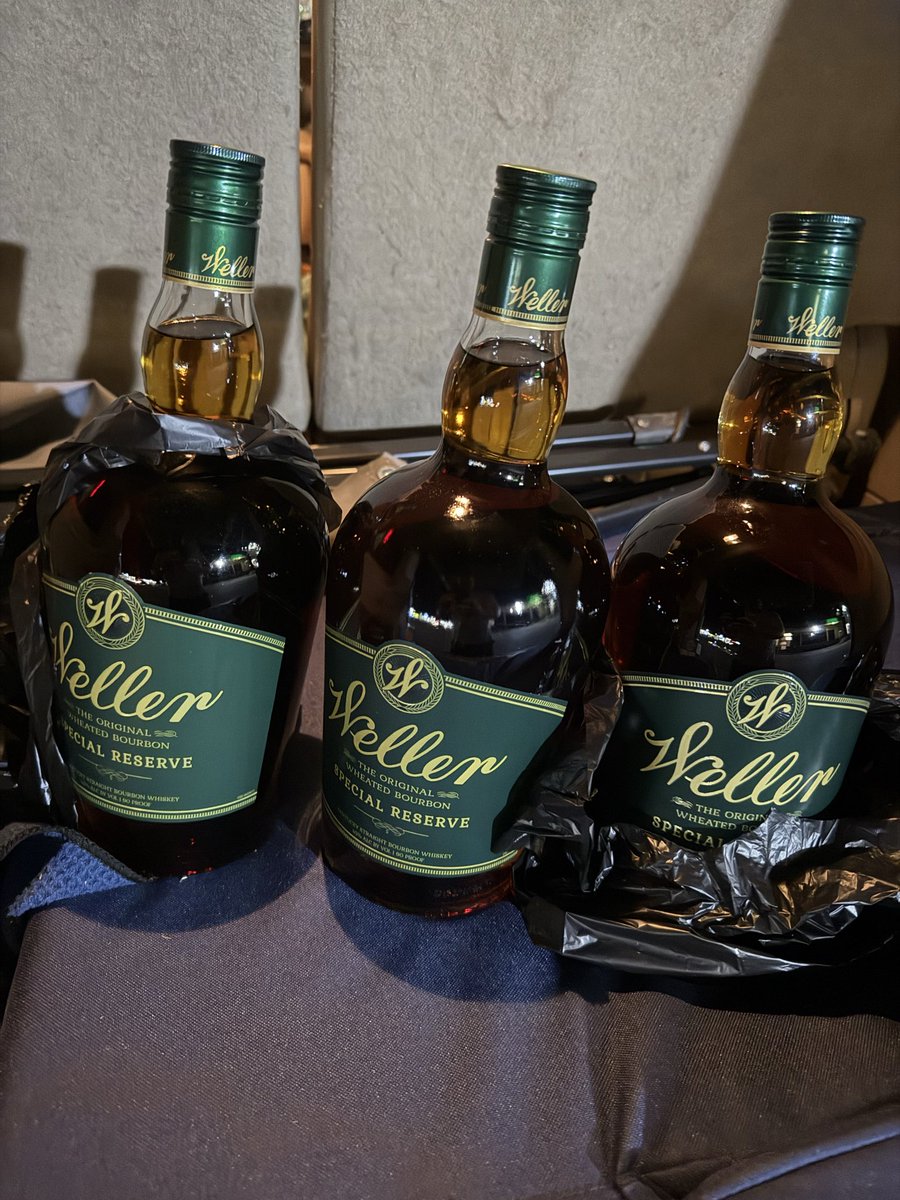 Predsnsneds's tweet image. Silver linings from a 3 day volleyball tournament in Louisville on Masters weekend. #Handles